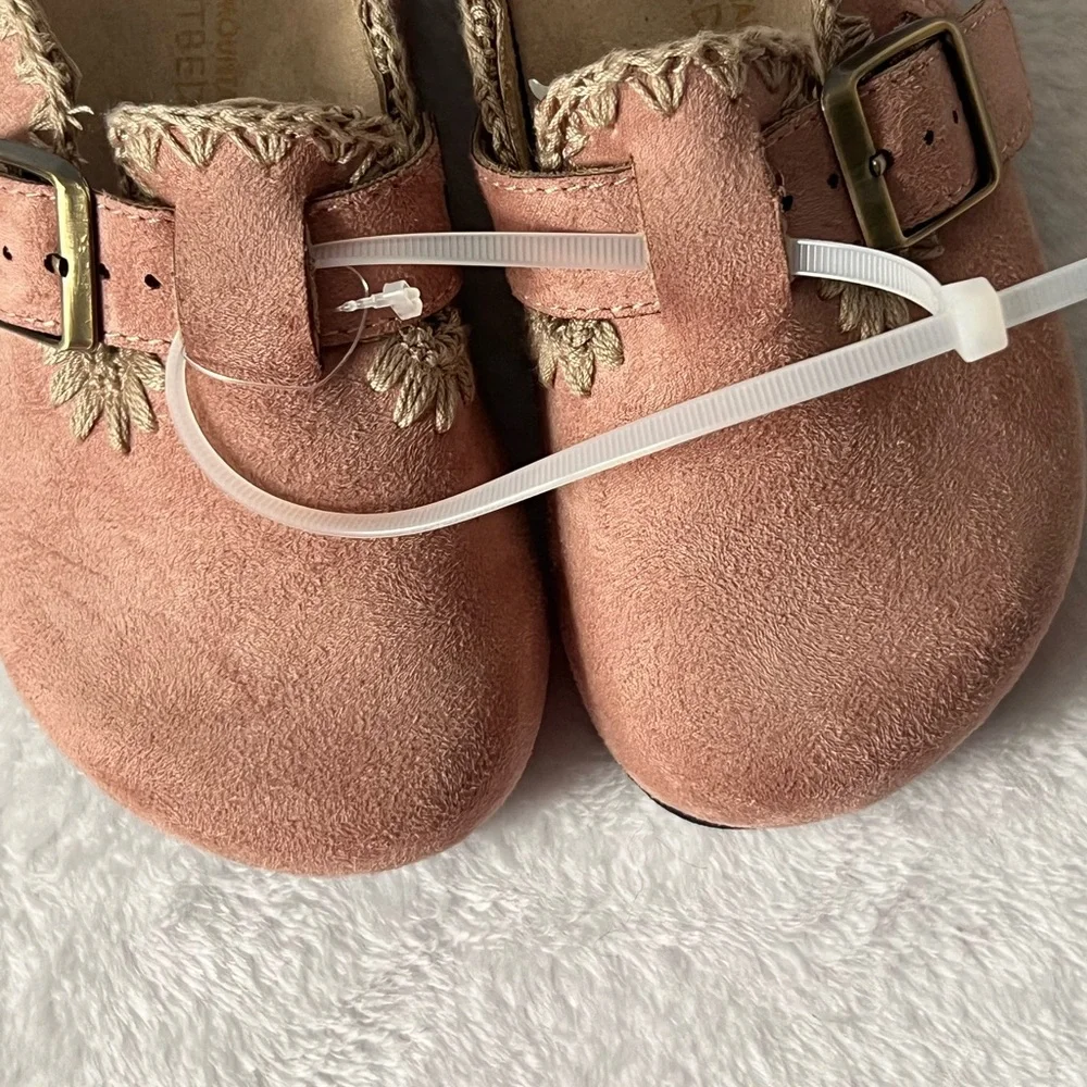 White Mountain Footbed Pink Suede Shoes with Embroidery, Size 11, NWOT‎